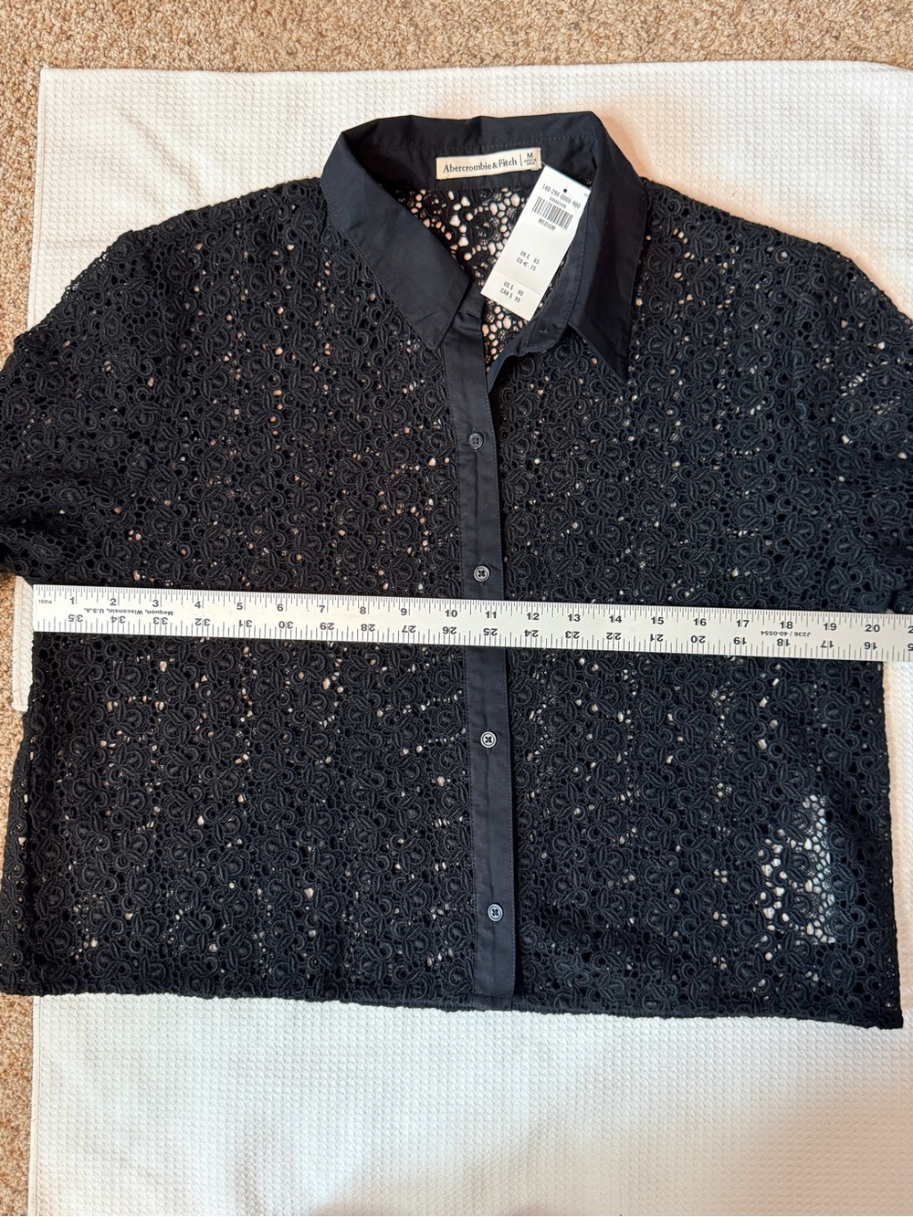 NWT Abercrombie & Fitch Black Crochet Lace Cropped Button-Down Shirt M MSRP $80 - Picture 6 of 8